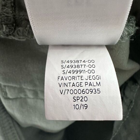 Gap Mid Rise Cropped Favorite Jegging with Washwell™ size 4/27 - Picture 9 of 9